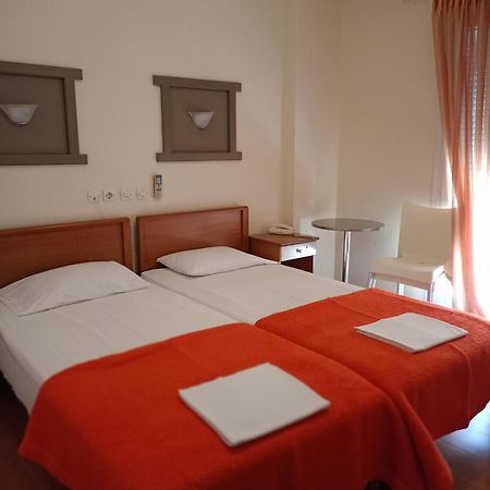 Efstratios Hotel Лутра-Эдипсу Экстерьер фото