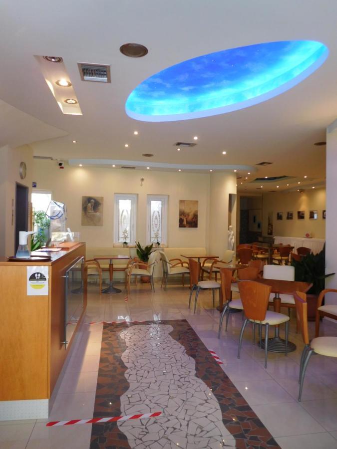 Efstratios Hotel Лутра-Эдипсу Экстерьер фото