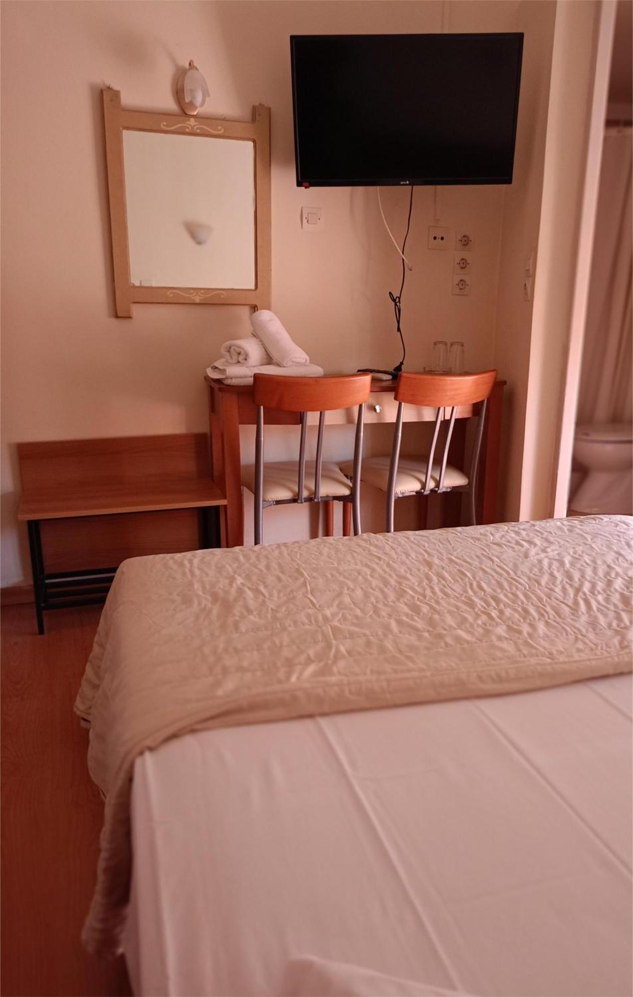 Efstratios Hotel Лутра-Эдипсу Экстерьер фото